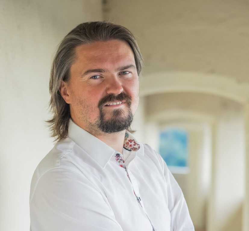 Ředitel představuje