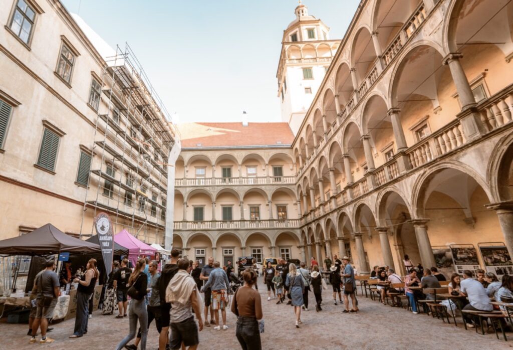 Kam o Velikonocích? Na zámek do Moravského Krumlova Kam o Velikonocích? Na zámek do Moravského Krumlova